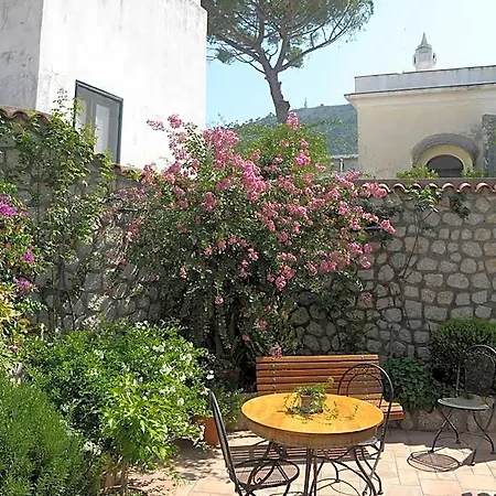 Bed and Breakfast Il Vicolo Ανακάπρι